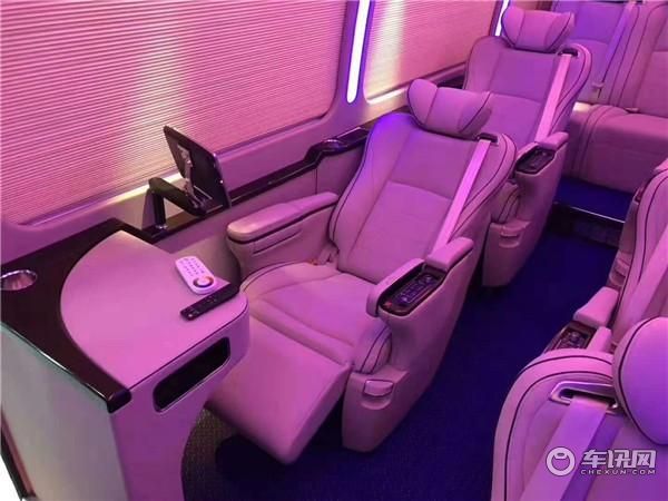 丰田考斯特9座价格柯斯达9座现车价格