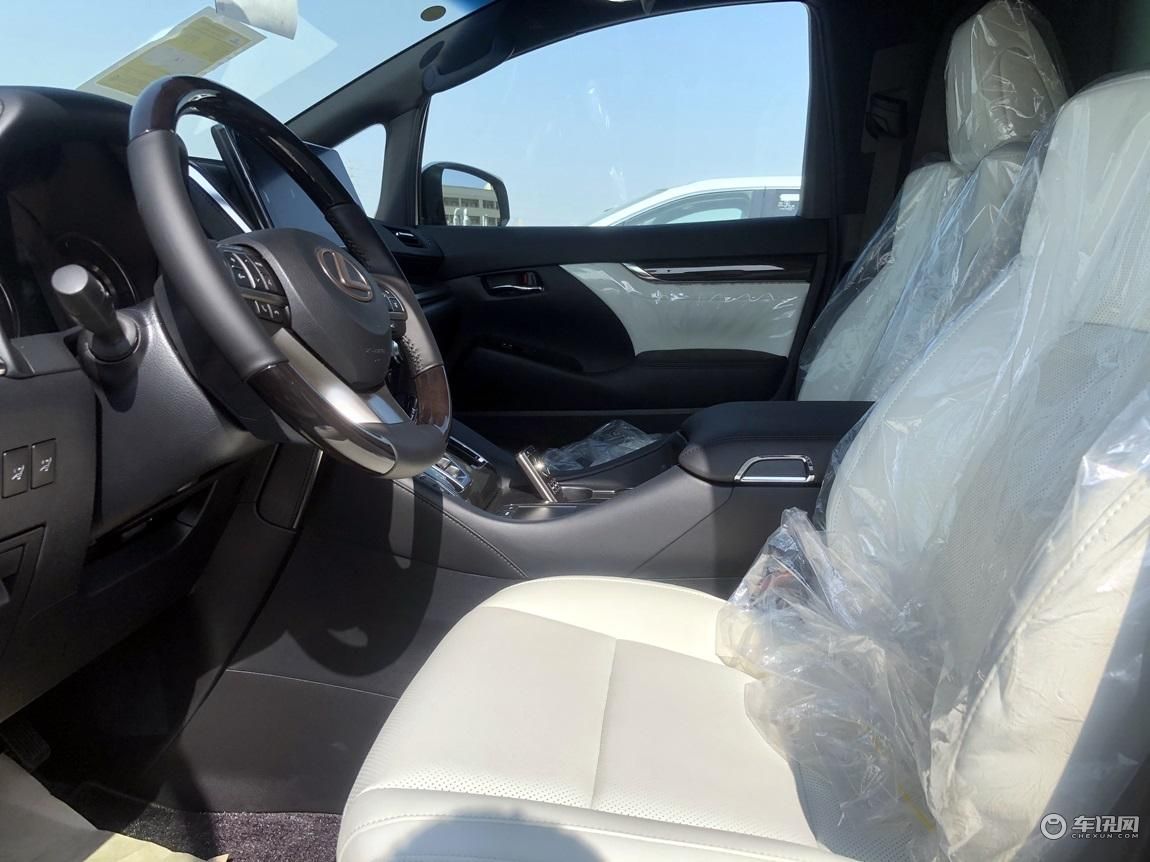 雷克萨斯LM300h四座报价精装纺锤形设计