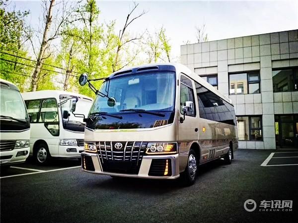 考斯特10座现车价格 六缸4.0配置价格 