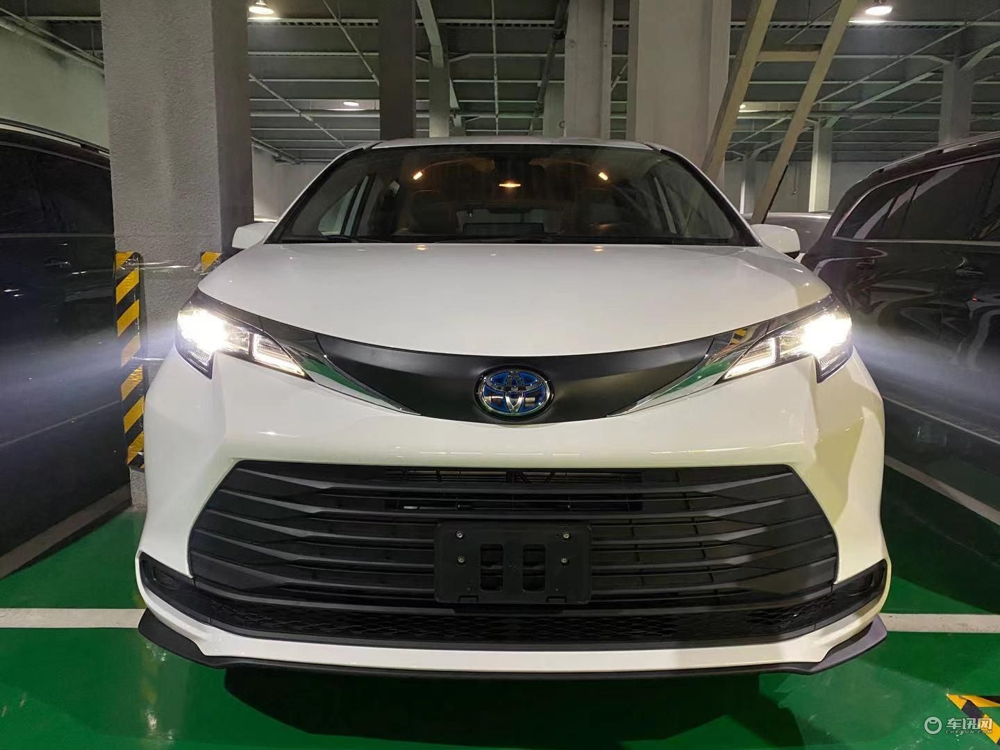 2021款丰田塞纳2.5四驱混动国六45万起售-车讯网