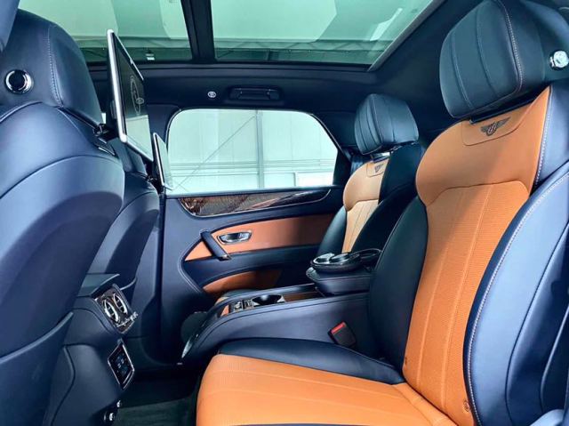 20款宾利添越3.0混动版现车 优惠售全国