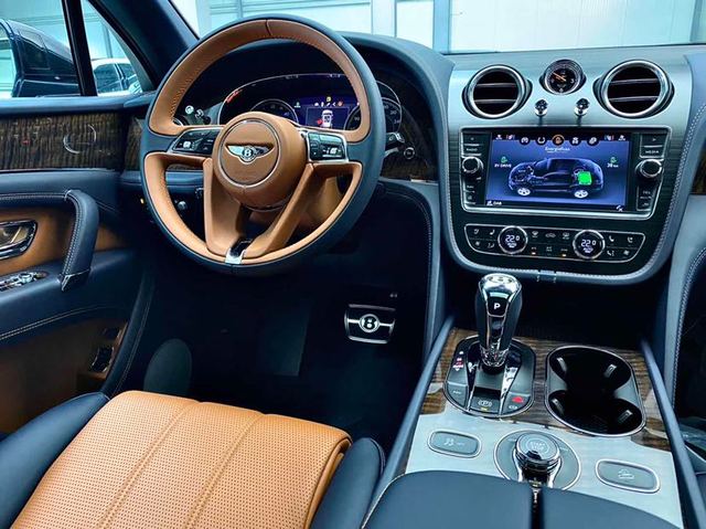 20款宾利添越3.0混动版现车 优惠售全国