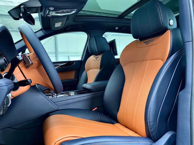 20款宾利添越3.0混动版现车 优惠售全国