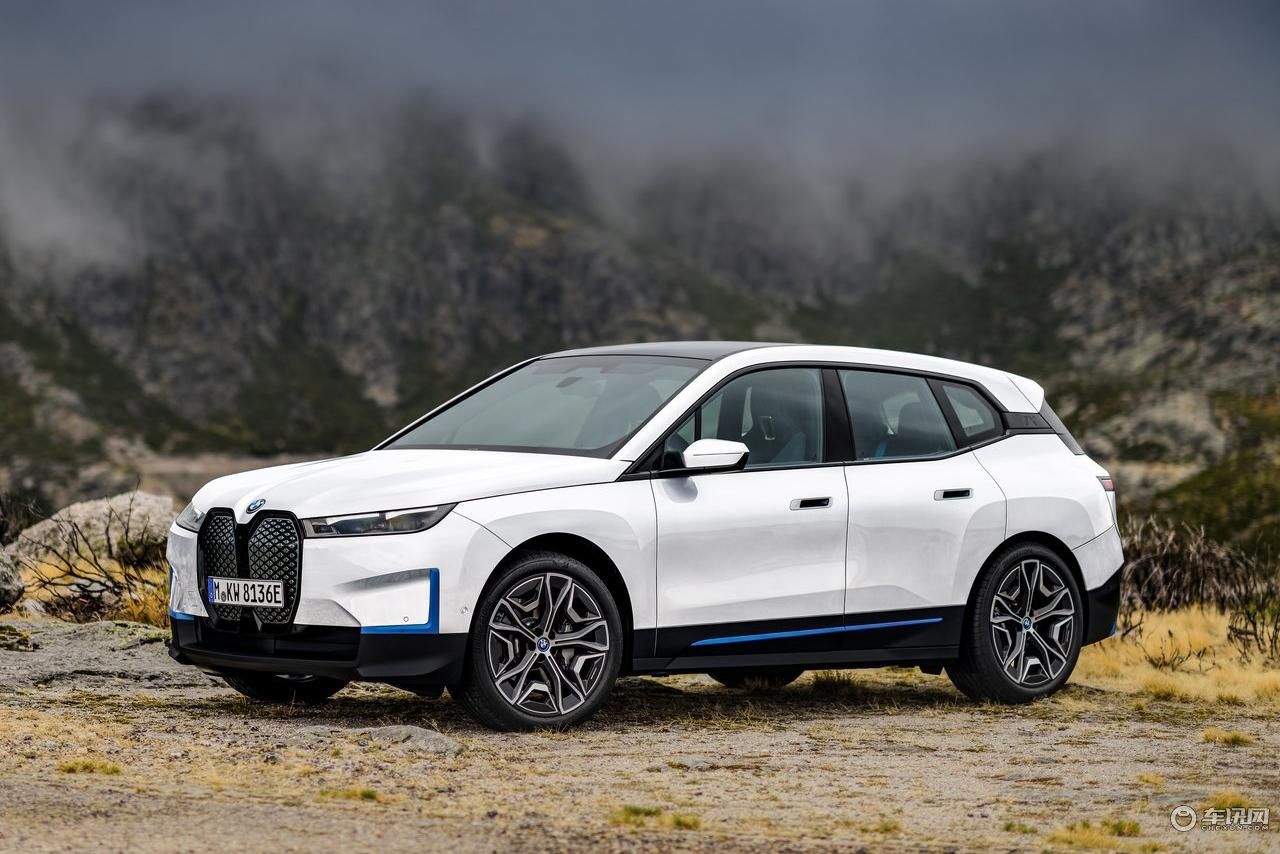 BMW-iX-2022-1280-02.jpg