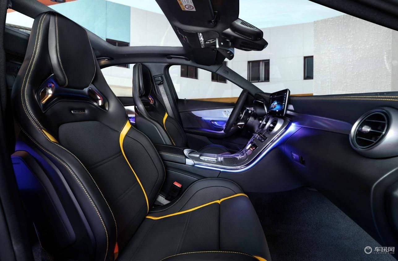 百公里加速4.1秒，奔驰AMG C 63暗夜特别版售98.88万元
