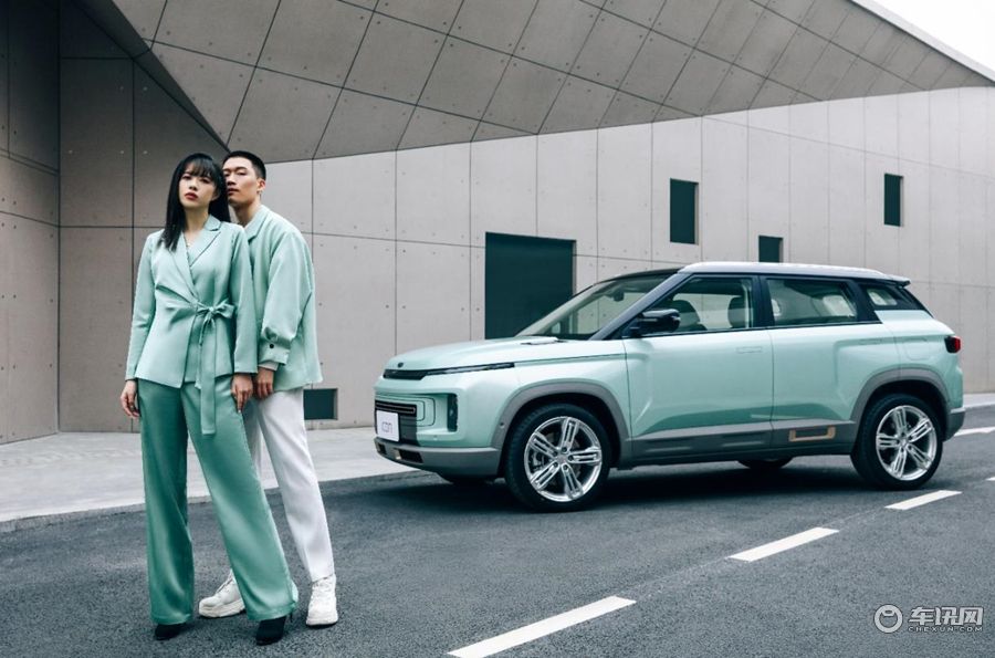 吉利ICON-青鸢限量款上市 售价12.98万元自带“双色皮肤”