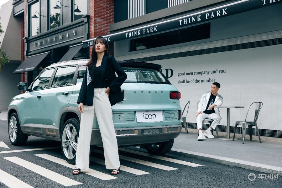 吉利ICON-青鸢限量款上市 售价12.98万元自带“双色皮肤”
