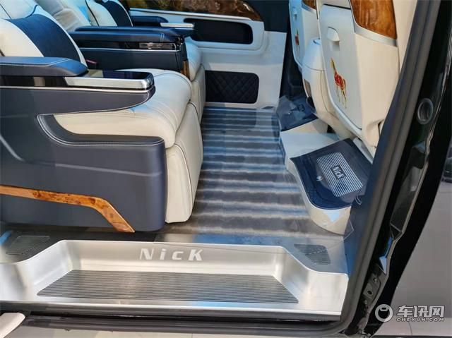奔驰v260高顶改装商务车，上海7座现车，年底现车特惠