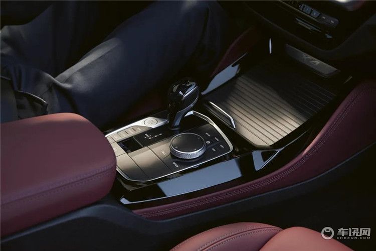 新BMW X4，创新美学，  格调风范！    