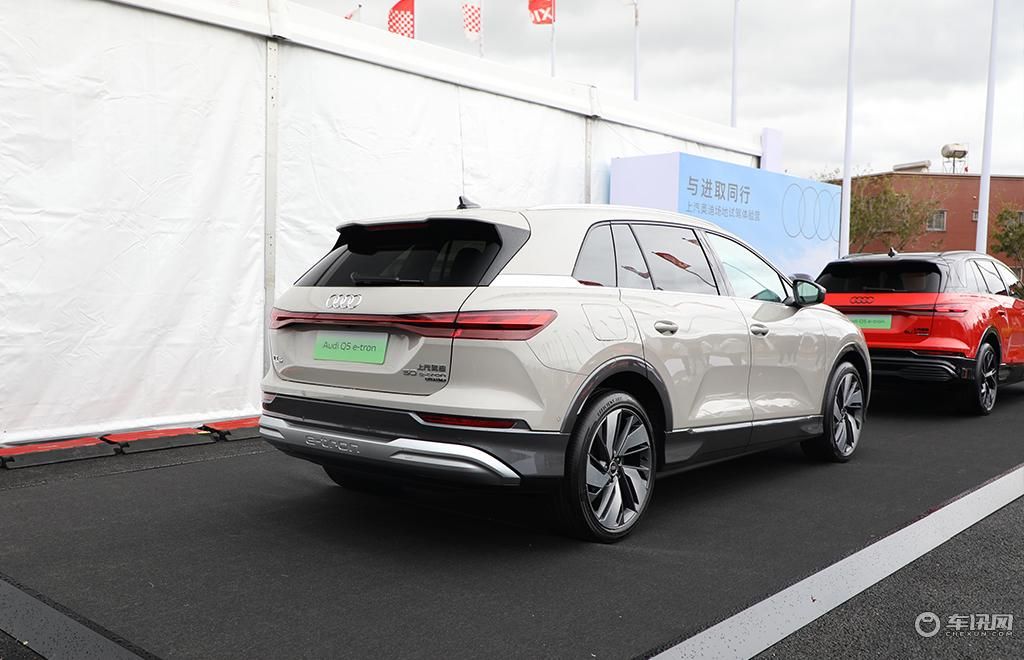 空间、动力均有惊喜 场地试驾奥迪Q5 e-tron