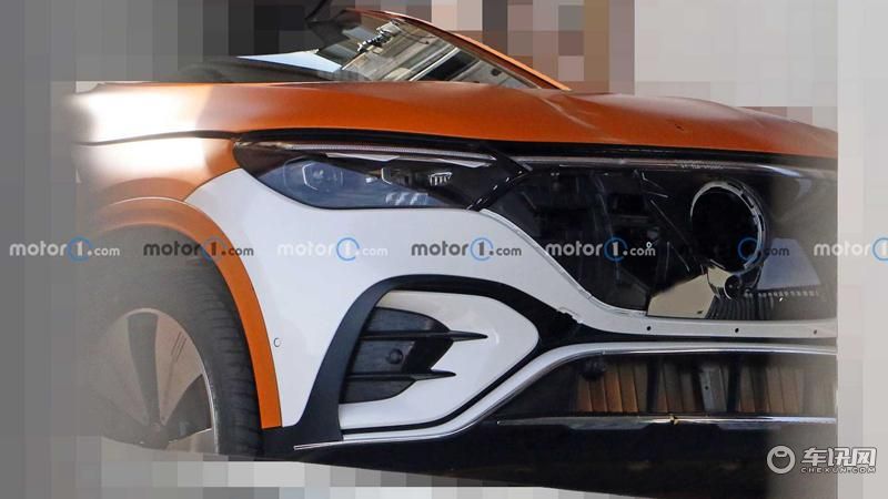 2023-mercedes-benz-eqe-spy-photo (1)_副本.jpg