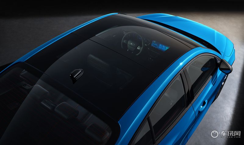 首推S版车型 致敬性能经典11.98万元起 全新福特福克斯精彩上市
