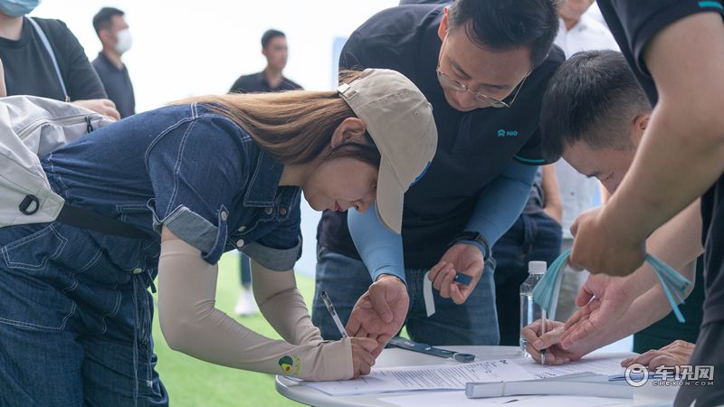 蔚来汽车全系对比媒体试驾体验会