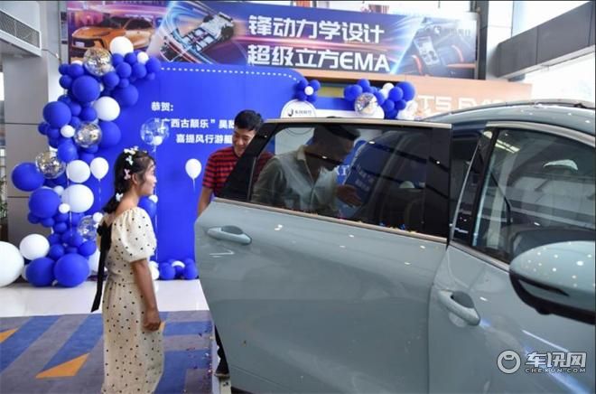 东风风行送来“及时雨”，桂M88888换上风行游艇再出发