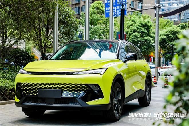 作为十万级满配SUV，北京汽车魔方完美诠释“年轻”定义