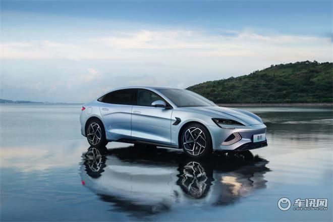 21.28万元起售的比亚迪海豹剑峰直指Model 3？