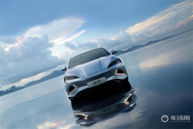 21.28万元起售的比亚迪海豹剑峰直指Model 3？