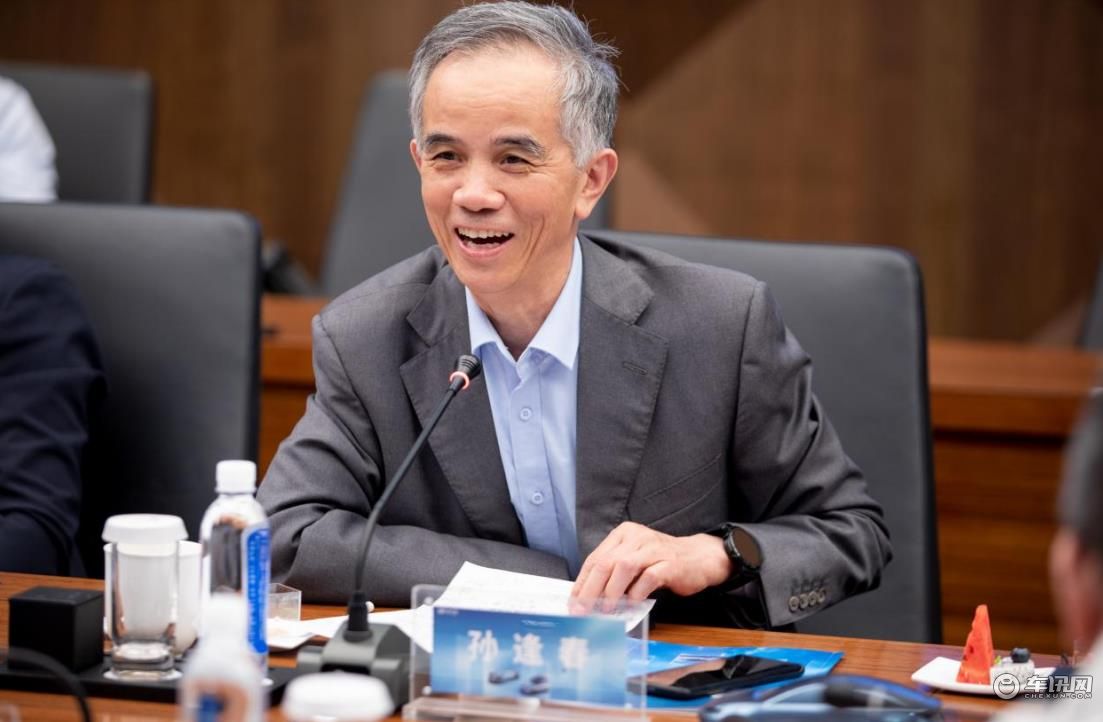 比亚迪海豹侧柱碰实验，院士专家共同见证CTB技术超高安全