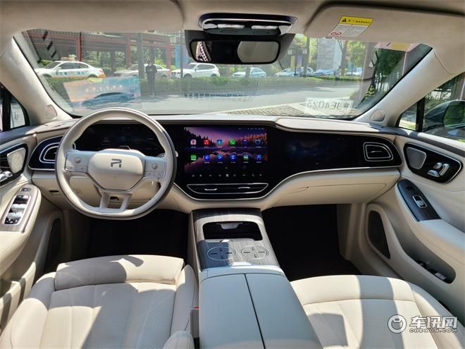 又一个掀桌车型？新晋豪华纯电轿跑“卷王”飞凡F7，春日来袭