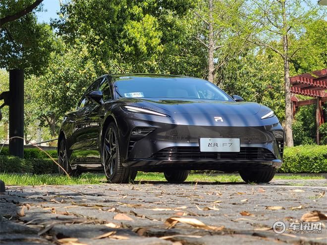 又一个掀桌车型？新晋豪华纯电轿跑“卷王”飞凡F7，春日来袭