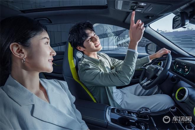 13万级纯电SUV普及者，风行雷霆让“高不可攀”触手可及！