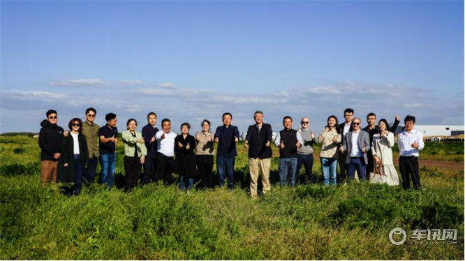 亿纬锂能董事长刘金成出席第四届新能源汽车及动力电池国际交流会