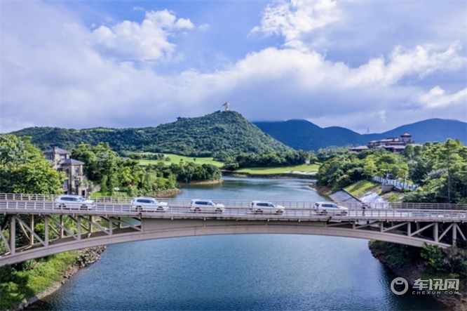 越野新能源还得看坦克 售价33.5万元，坦克500 Hi4-T全擎上市！ 