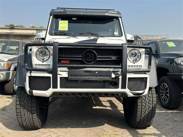 进口奔驰巴博斯d7004x4载40lv8发动机越野巨兽