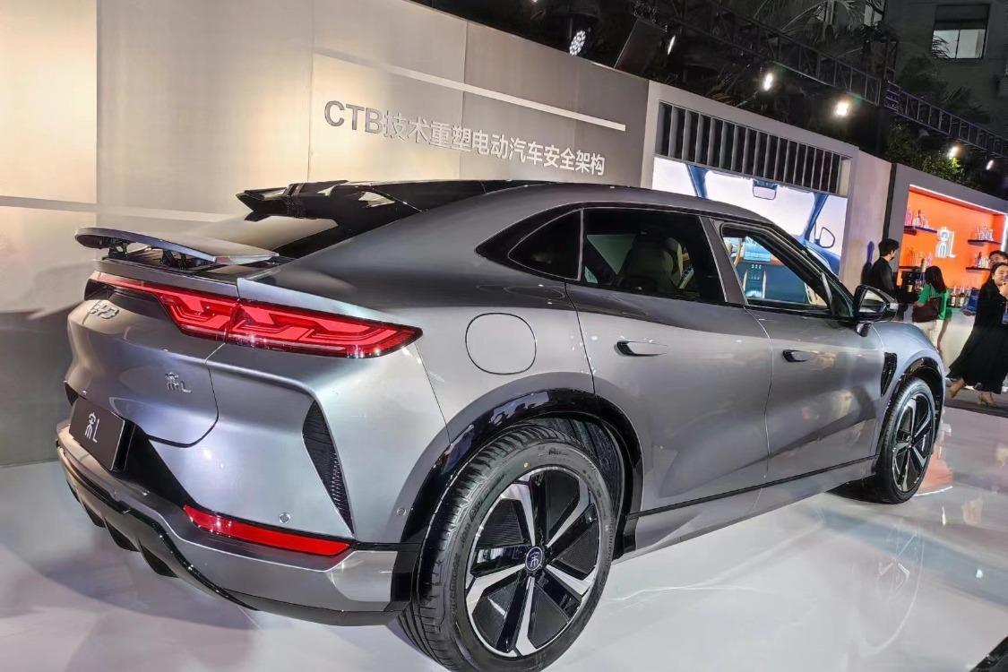 比亚迪宋L开启预售，预售价22万元起