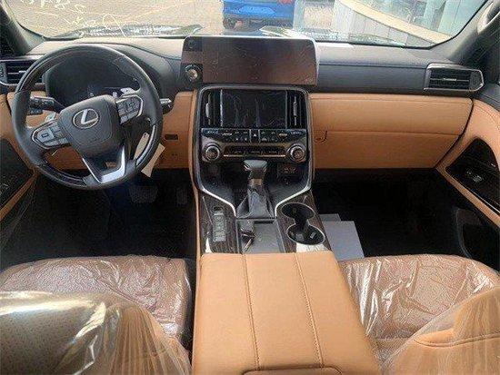 23款雷克萨斯LX600现车价格暴跌140万起