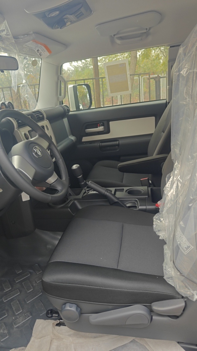 23款丰田酷路泽fj陕西最新行情西安最低报价44万起