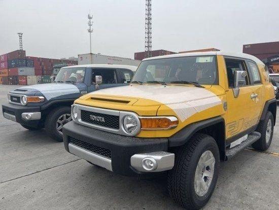 23款丰田酷路泽fj厚重且运动的气质现车46万起