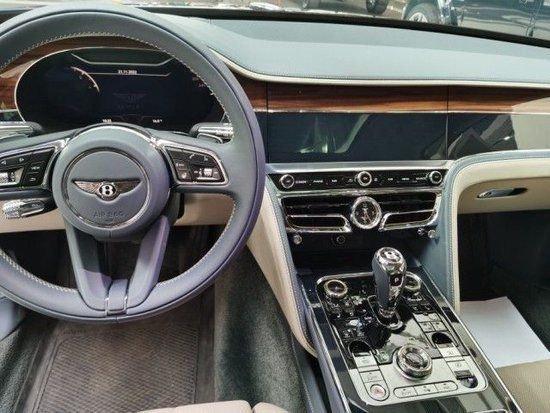 2023款宾利飞驰港口现车各种颜色各种配置优惠售全国