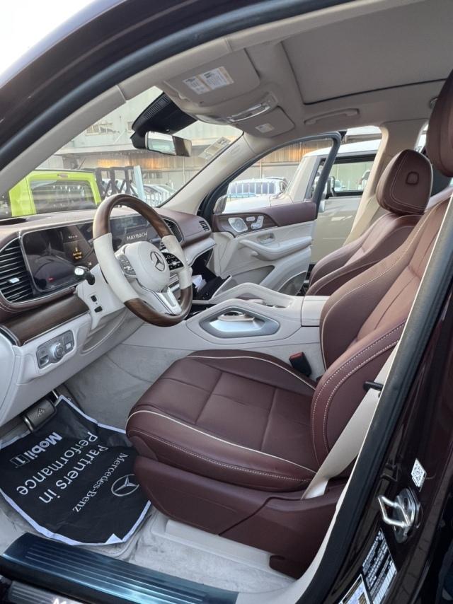 2023款奔驰迈巴赫GLS600直降30万抢购