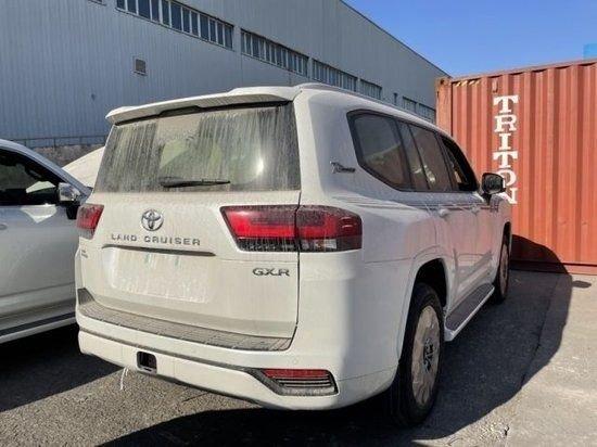 天津港23款丰田酷路泽3.5tt价格崩盘一降再降