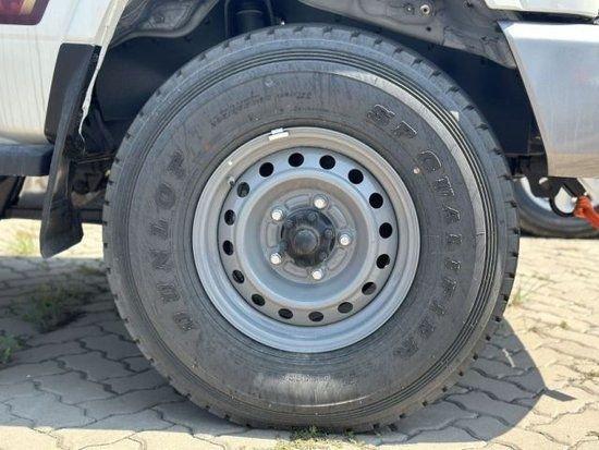 全新23款丰田酷路泽LC76现车50万起出售