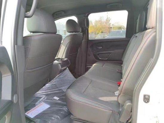 23款尼桑泰坦5.6四驱大皮卡颜色齐全40来万可分期