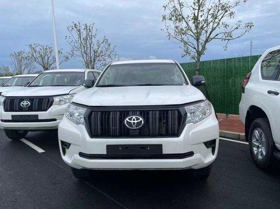 性价比王者23款丰田霸道2700tx43万起