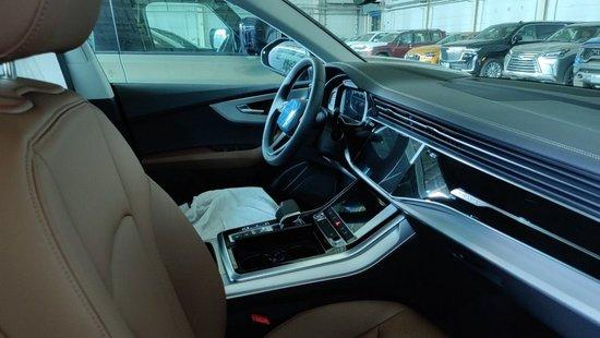 23款欧规奥迪Q8 3.0T黑棕 高配最新价格72万可分期