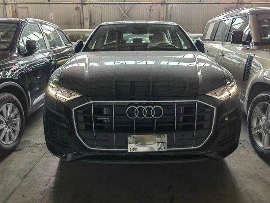 23款欧规奥迪Q8 3.0T黑棕 高配最新价格72万可分期