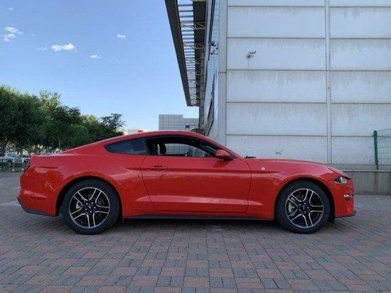 2023款福特野马2.3t国民跑车20余万可全国分期