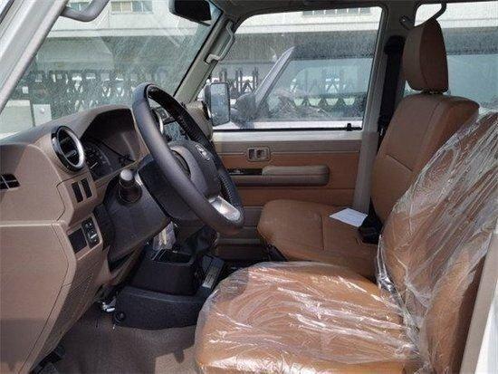 23款丰田酷路泽LC79港口现车抄底价格49万可分期购