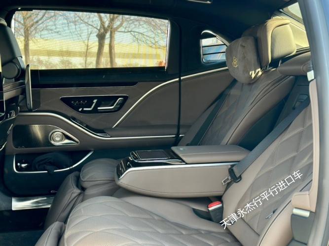 23款迈巴赫S580(配置|询价)4MATIC4.0TV8 10度后轮转向