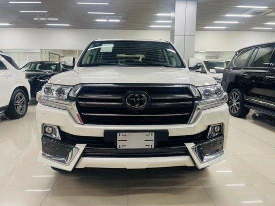 丰田酷路泽5700国六直降8万特惠起步价格130多万可分期