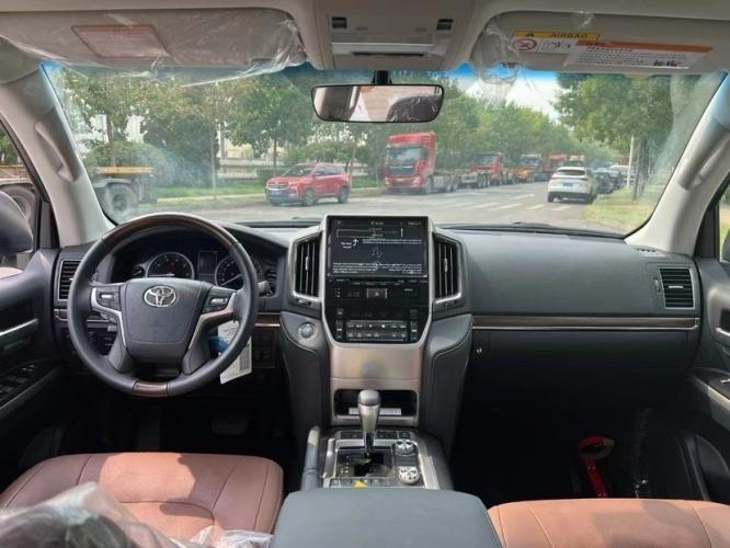 丰田酷路泽5700天津港现车最新报价及图片