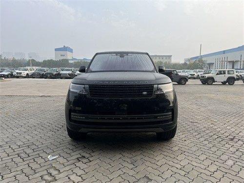一往无前当之无愧23款路虎揽胜行政135万可分期至尊座驾 