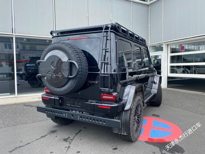 2023款奔驰G63 4X4尊贵越野车4.0L双增压V8最大马力585马力