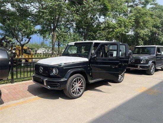 2023款奔驰G63韩版 可选配选颜色230万起