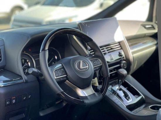 顶级商务车 2023款雷克萨斯LM300特价120余万