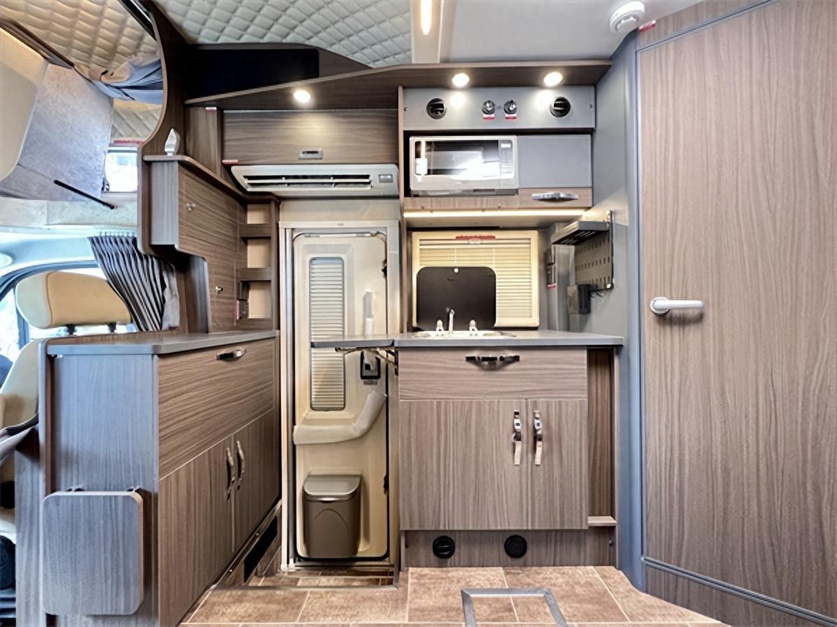 戴德自由风plus双拓展现车特价在售